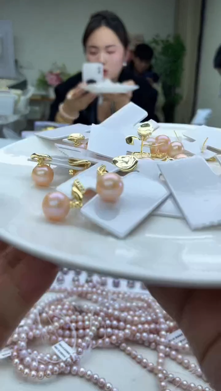 未镶嵌耳饰淡水珍珠中国红色系随机发货 (多样性发一）