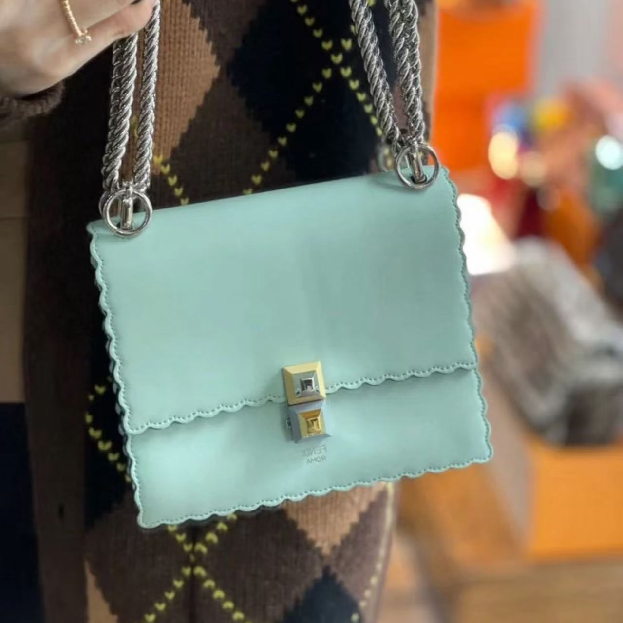 95新 FENDI/芬迪 fendi/理里奢品/单肩包