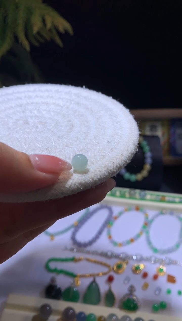 【闪购商品】定制翡翠未镶嵌7.1*珠子9.9+0