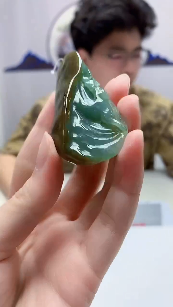 【闪购商品】定制翡翠未镶嵌4688zm-毛货挂件无相204