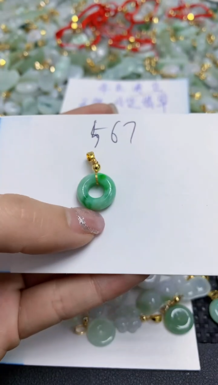 【闪购商品】翡翠颈饰合金天然翡翠A货