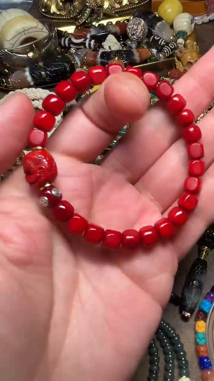 鹿骨其他唐***年天狗红灯泡顶珠六方手串   