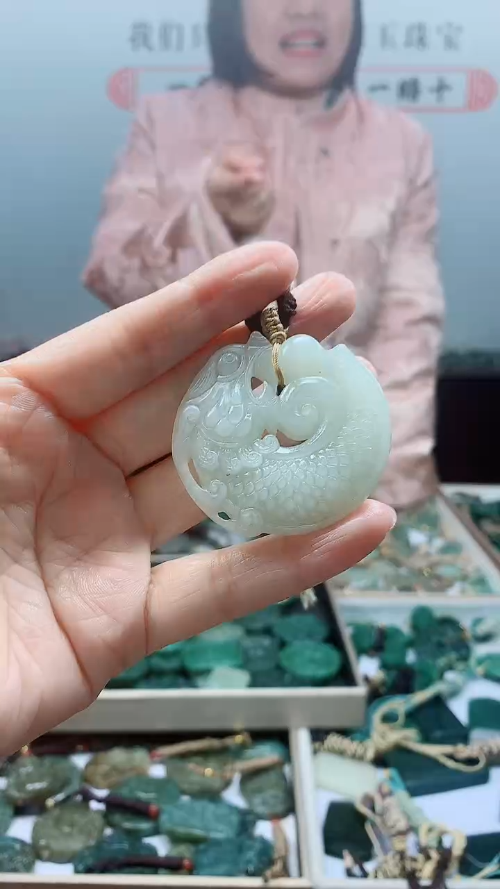 【闪购商品】和田玉颈饰未镶嵌18