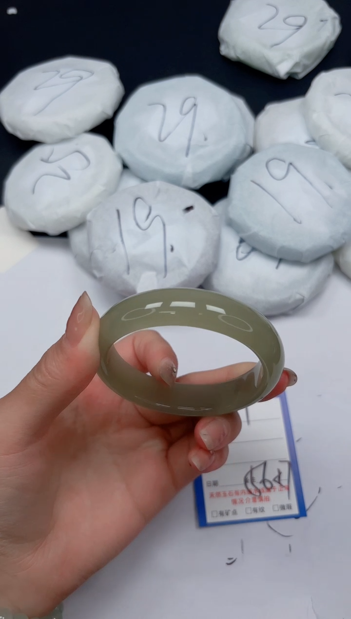 未镶嵌手镯石英质玉161/5657