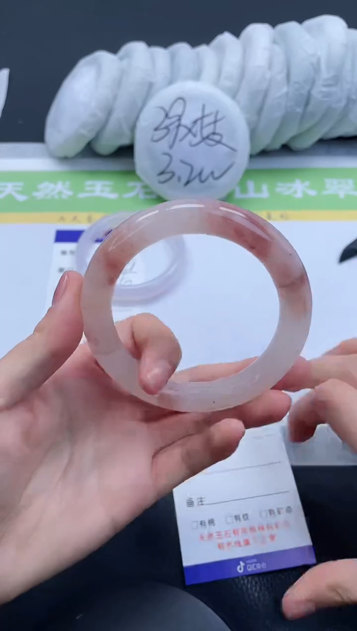 【闪购商品】石英质玉手镯未镶嵌A364-59+