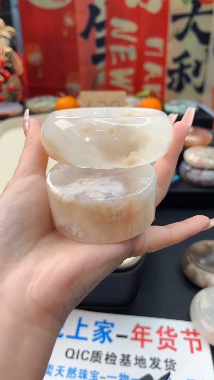 【闪购商品】石英质玉手镯未镶嵌赠送镯心（63圈口）