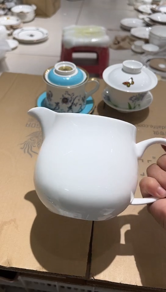 瓷大奶杯白瓷微瑕隆达骨瓷