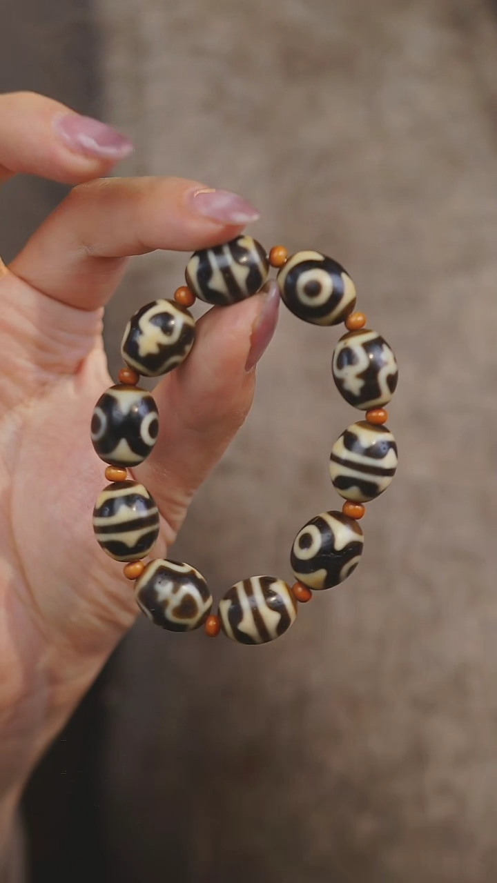 【闪购商品】玛瑙/玉髓手串未镶嵌多样性发其一