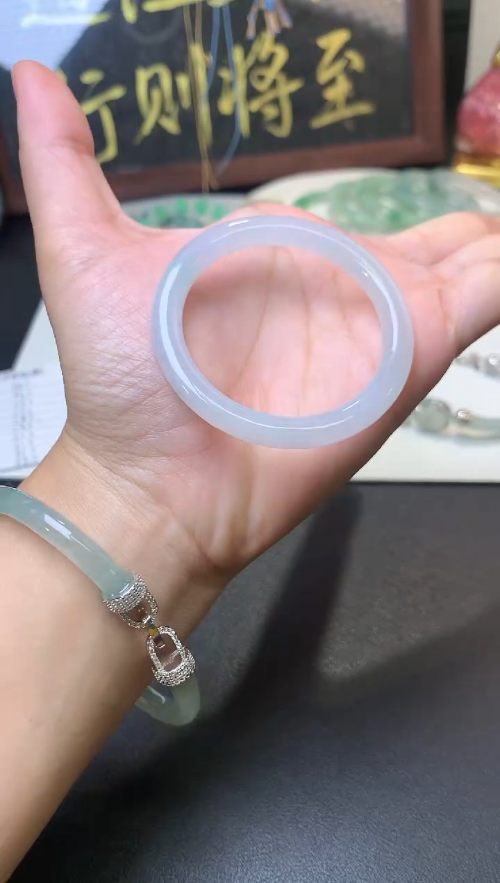 未镶嵌定制翡翠毛货