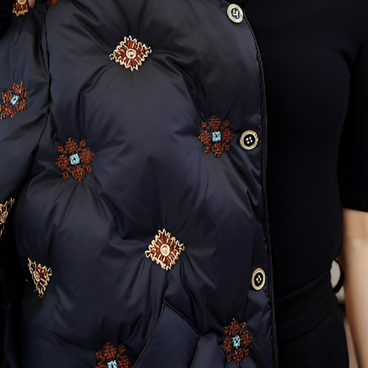 2025杭州原版正品保暖气质韵味减龄修身羽绒服ZF-R088-ZJQSDZ