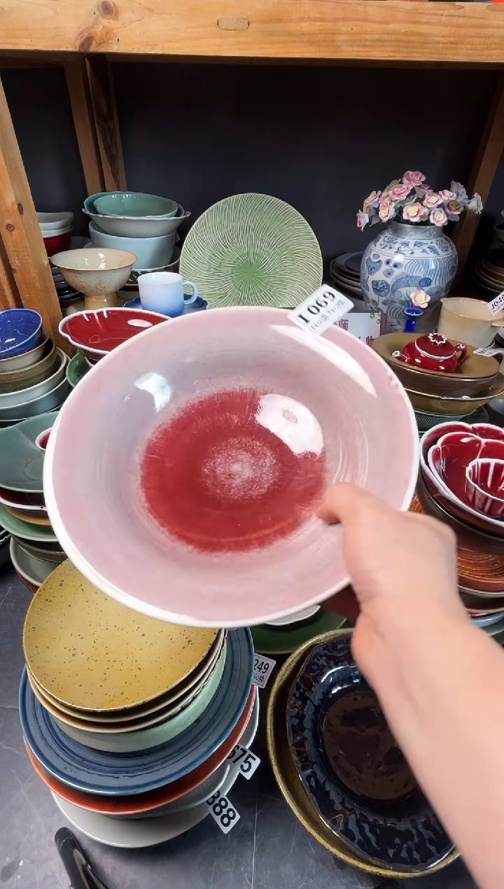 瓷片桃**?i069微瑕粉色冰裂敞口大盘