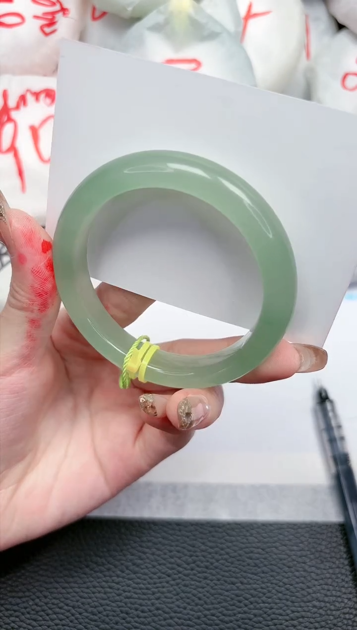 【闪购商品】石英质玉手镯未镶嵌124-54.8