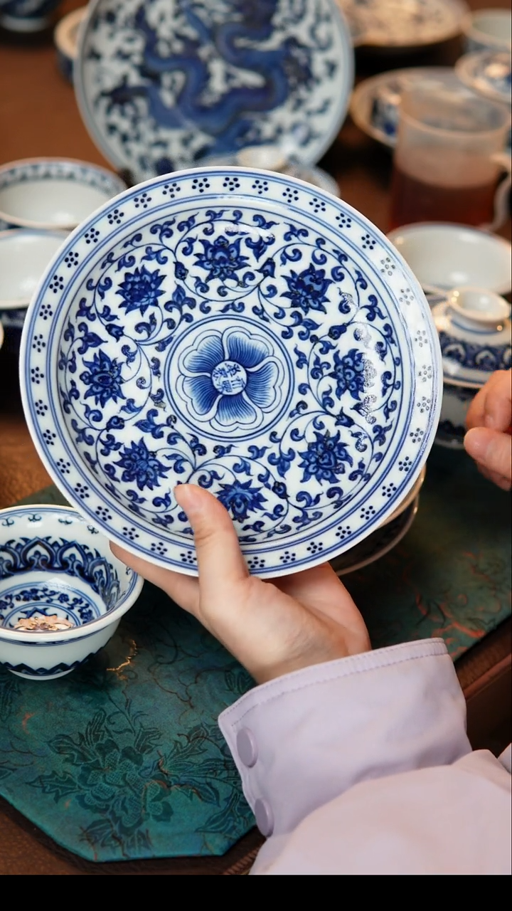 其他陶瓷缠枝连永乐壶承