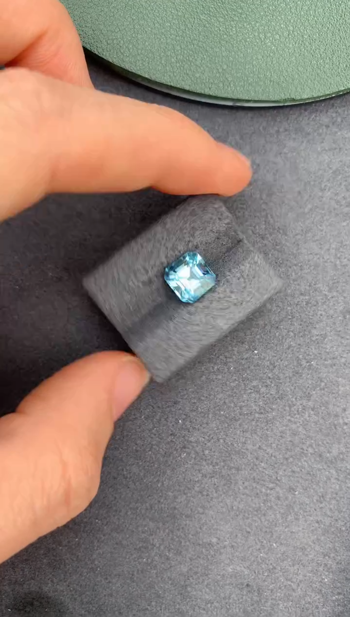 【闪购商品】海蓝宝石裸石未镶嵌2.1ct海蓝宝