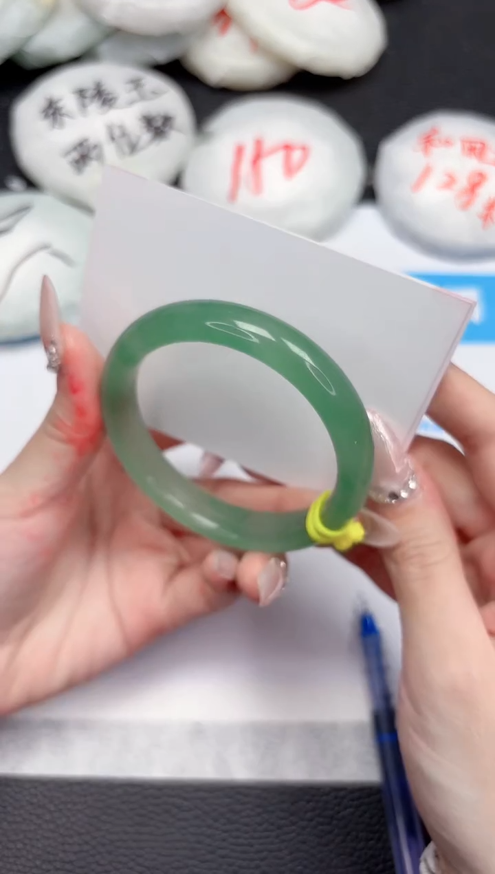 【闪购商品】石英质玉手镯未镶嵌330-54