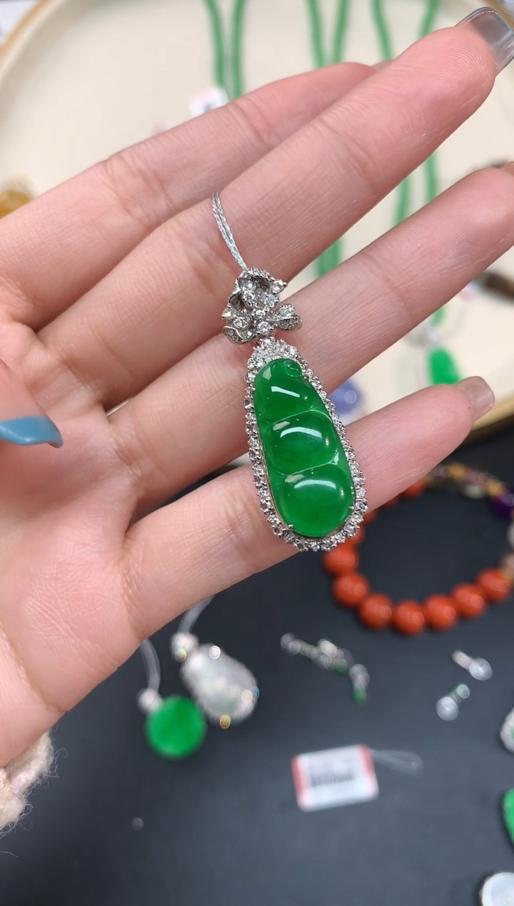 【闪购商品】翡翠吊坠(不含链)18K金镶嵌吊坠A151|19800