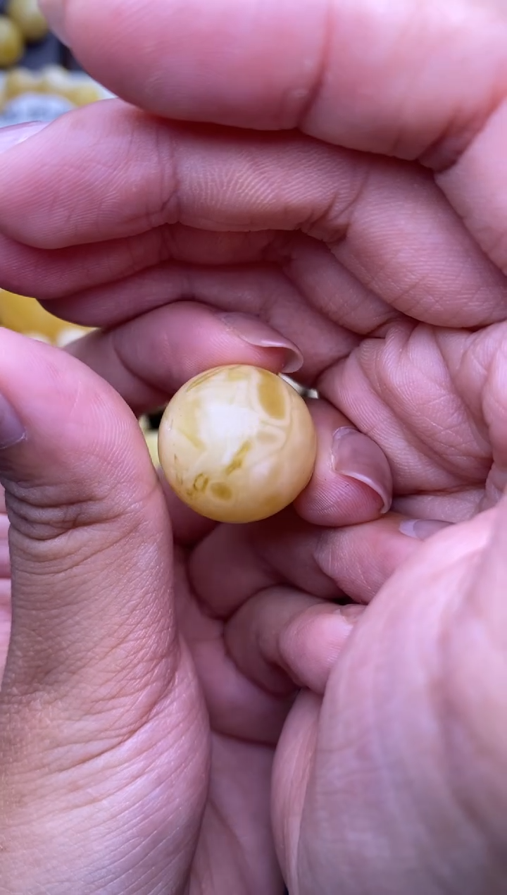 裸石琥珀未镶嵌大小姐珠宝12