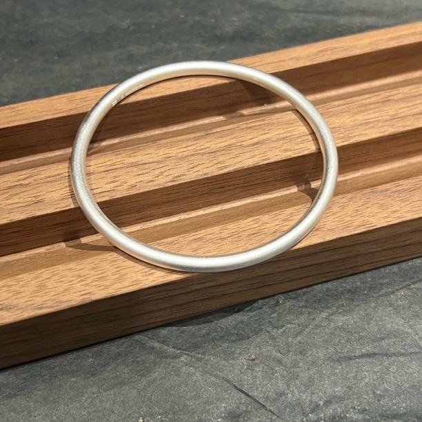 足银手镯 足银素圈磨砂质感手镯闭口