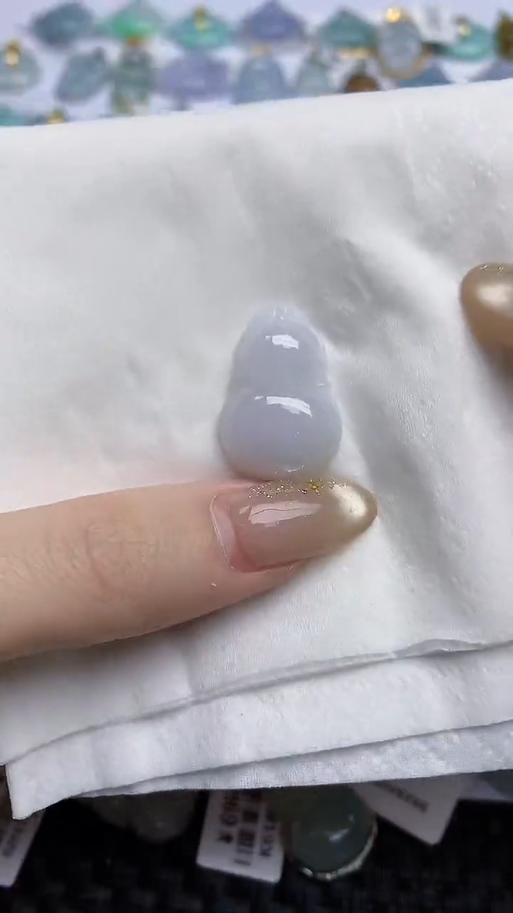 【闪购商品】翡翠颈饰未镶嵌天然翡翠A货