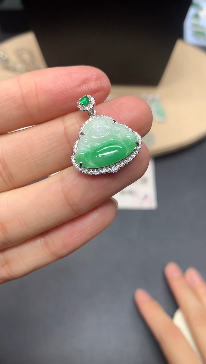 【闪购商品】翡翠吊坠(不含链)银S925镶嵌佛公【无服务费】