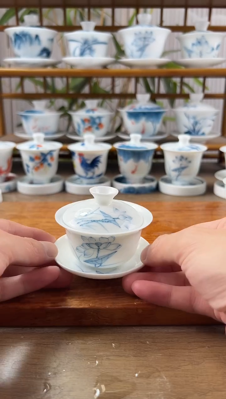 微瑕素莲80ml三才盖碗