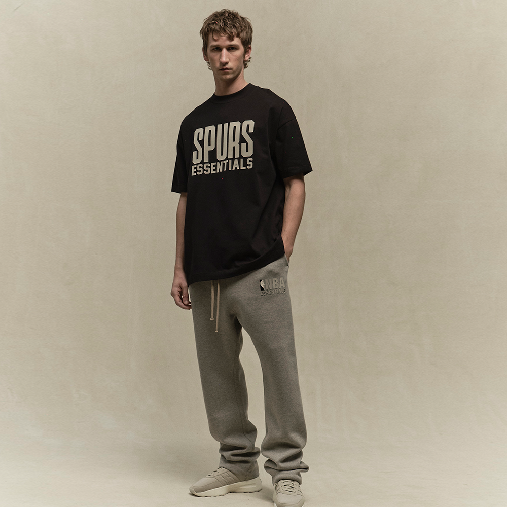 ESSENTIALS FEAR OF GOD 2025 NBA PARIS-SPURS联名短袖