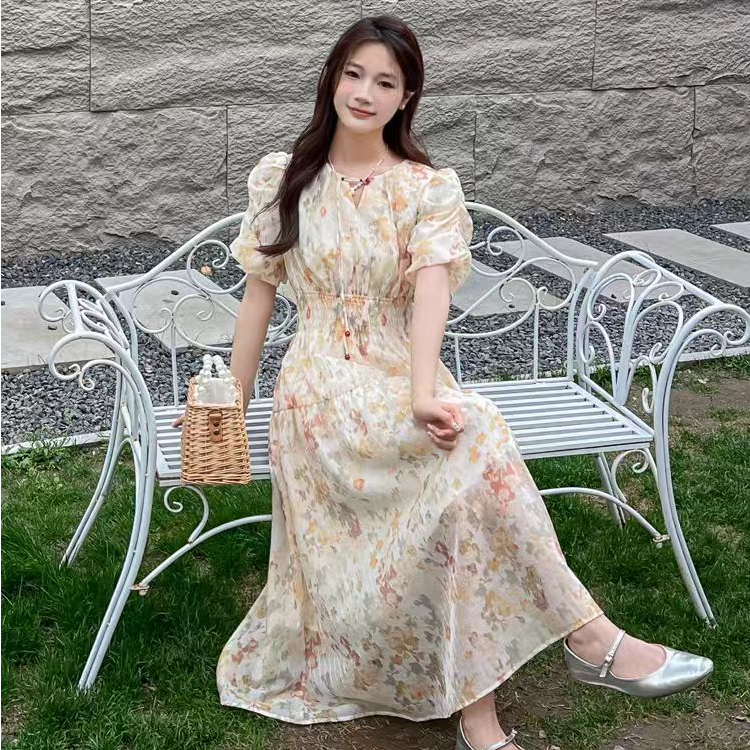 5692夏季新碎花甜美泡泡袖褶皱松紧腰中长款连衣裙胸围84裙长120
