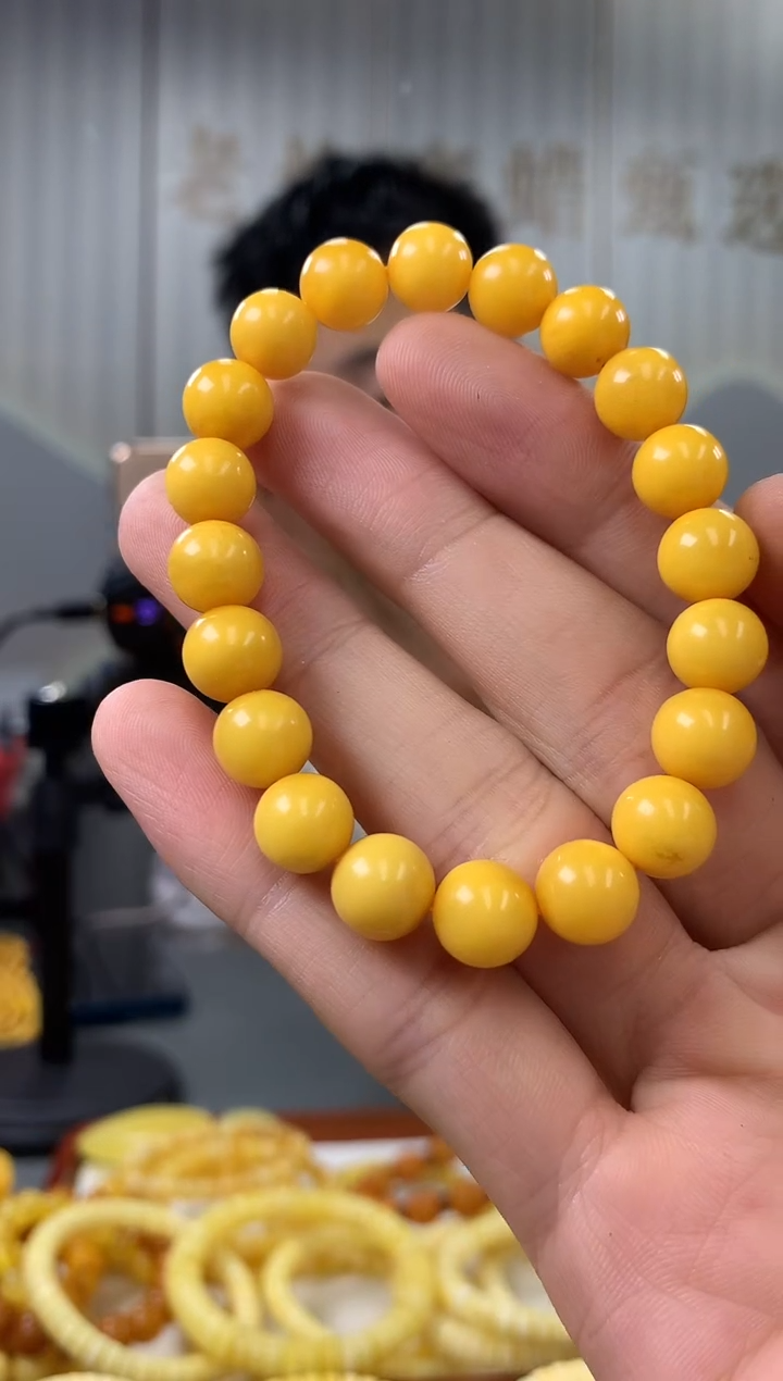 【闪购商品】琥珀裸石未镶嵌手串