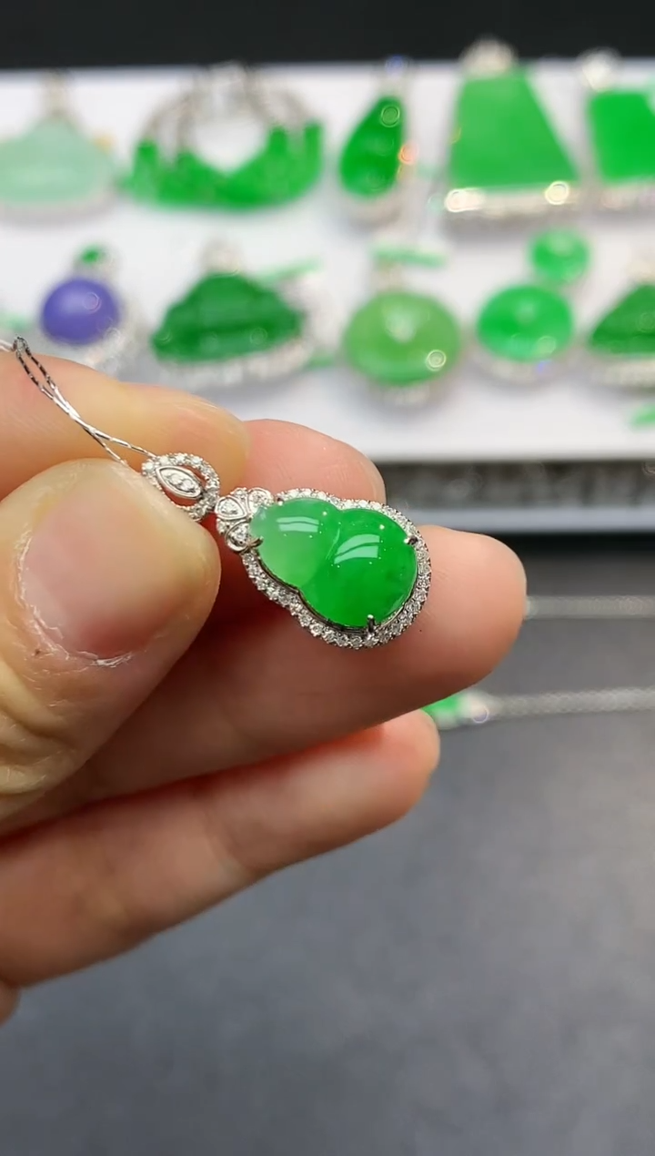 【闪购商品】翡翠吊坠(不含链)18K金镶嵌2644