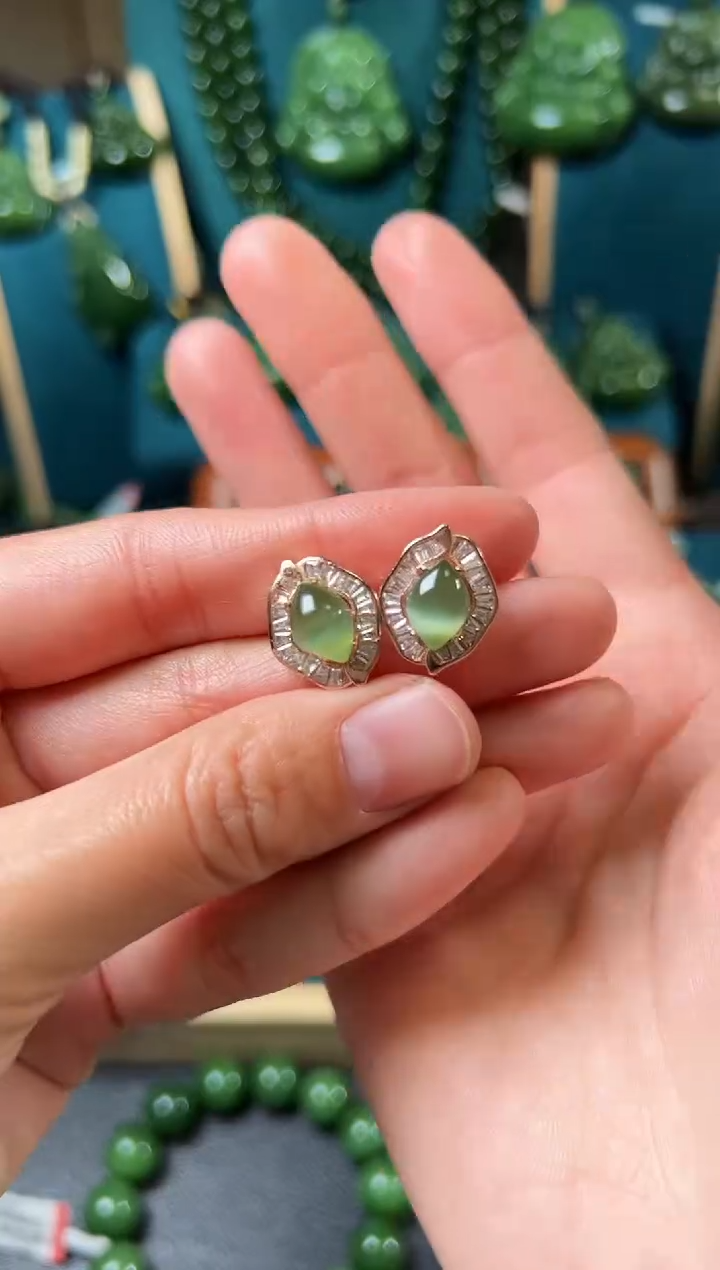 【闪购商品】和田玉（碧玉）耳钉银S925镶嵌碧玉
