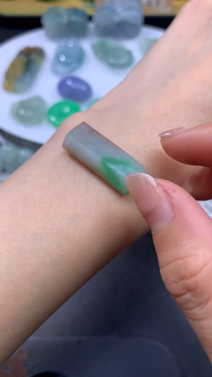 【闪购商品】定制翡翠未镶嵌翡翠