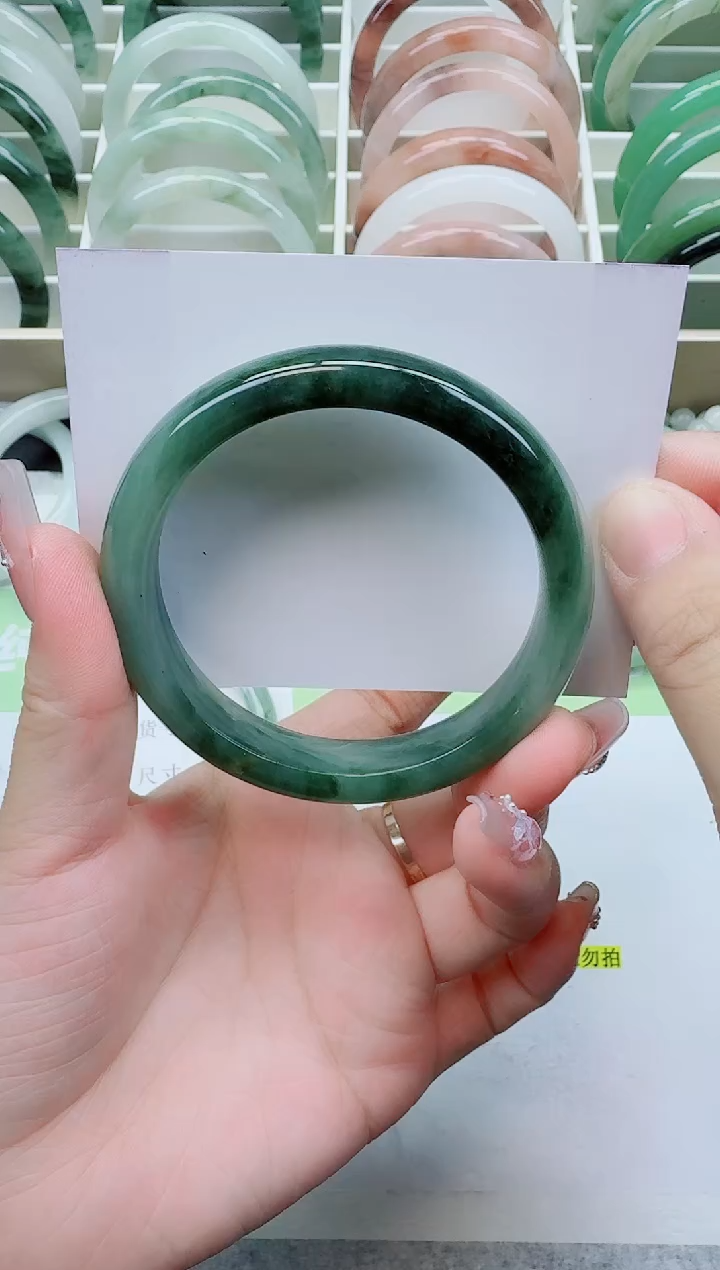 【闪购商品】石英质玉手镯未镶嵌100/58-59圈