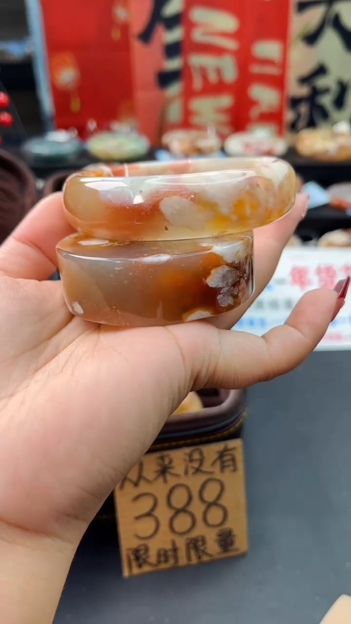 【闪购商品】石英质玉手镯未镶嵌赠送镯心（64圈口）