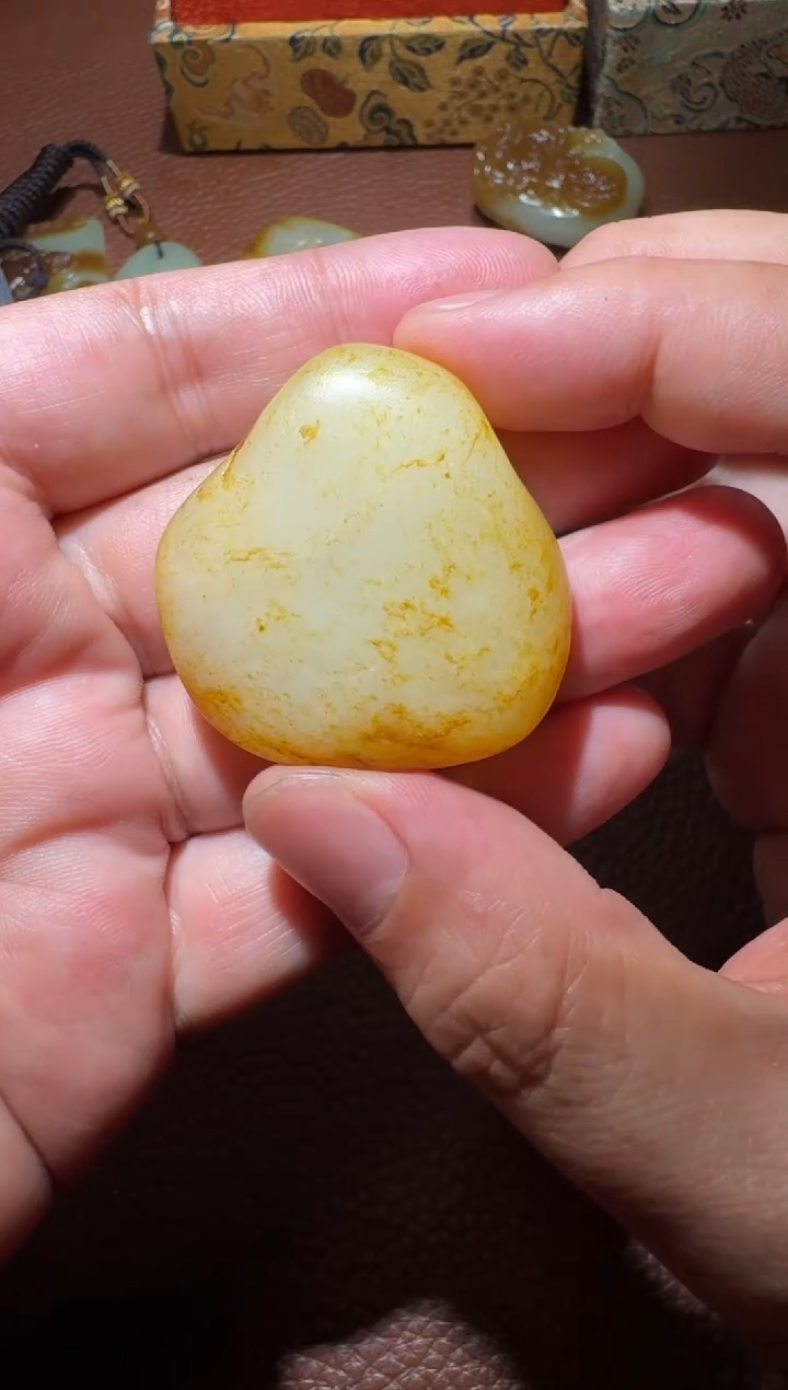 和田玉未镶嵌挂件朵****精和田玉