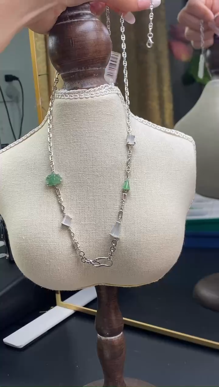 颈饰银S925镶嵌翡翠16926