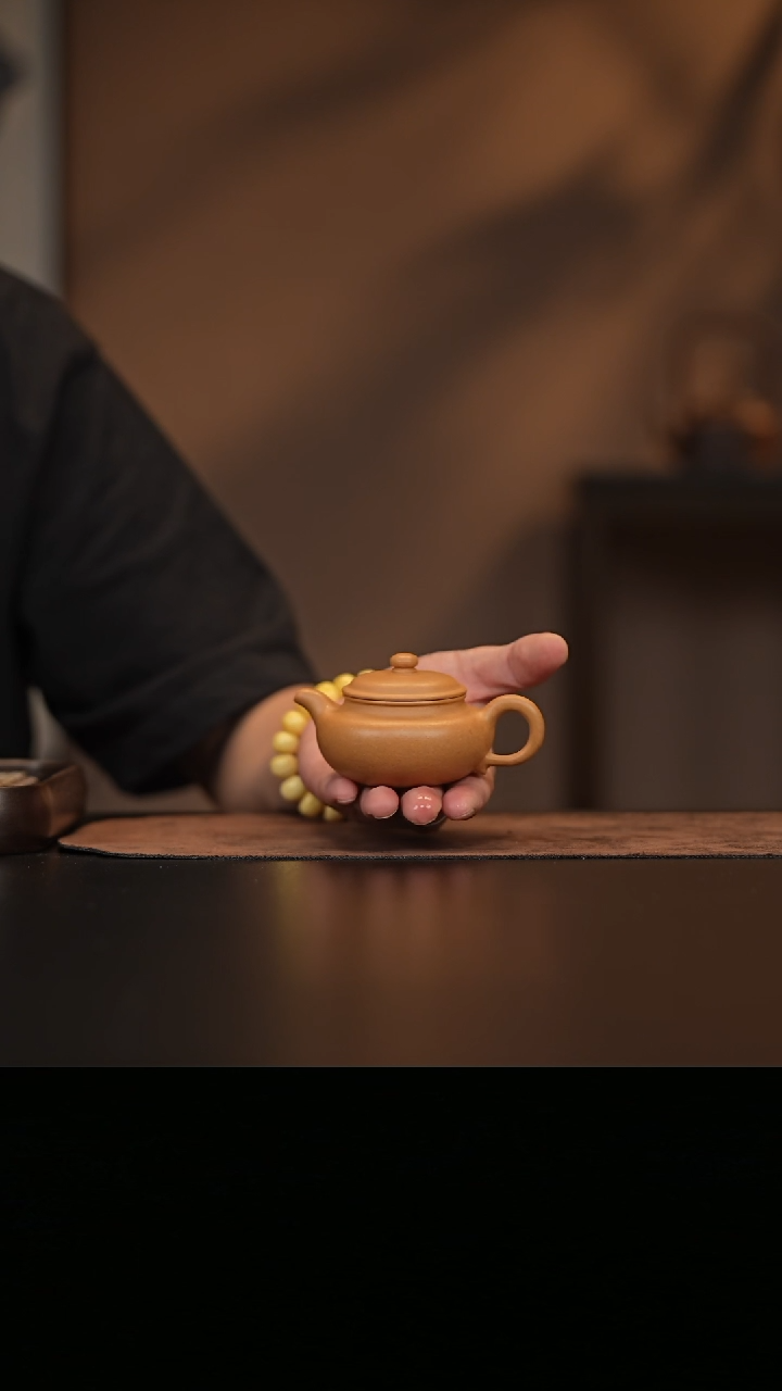 允禾斋 紫砂壶 仿古 黄段