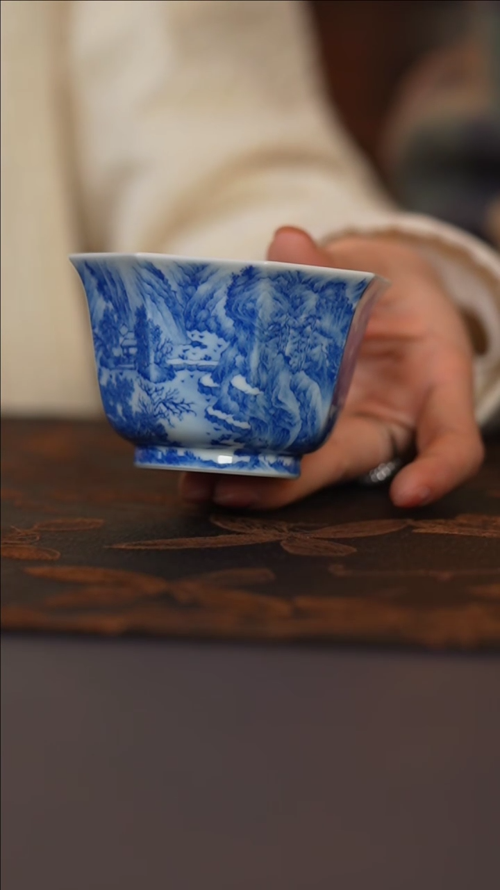 【闪购商品】九本造物重江叠嶂图高八方杯