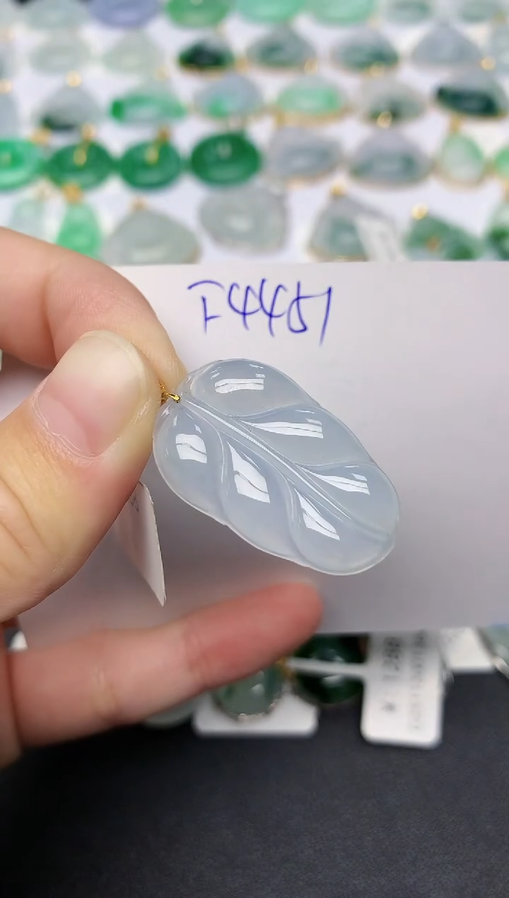 颈饰18K金镶嵌翡翠天然缅甸A货翡翠百元以上9元证书费自理