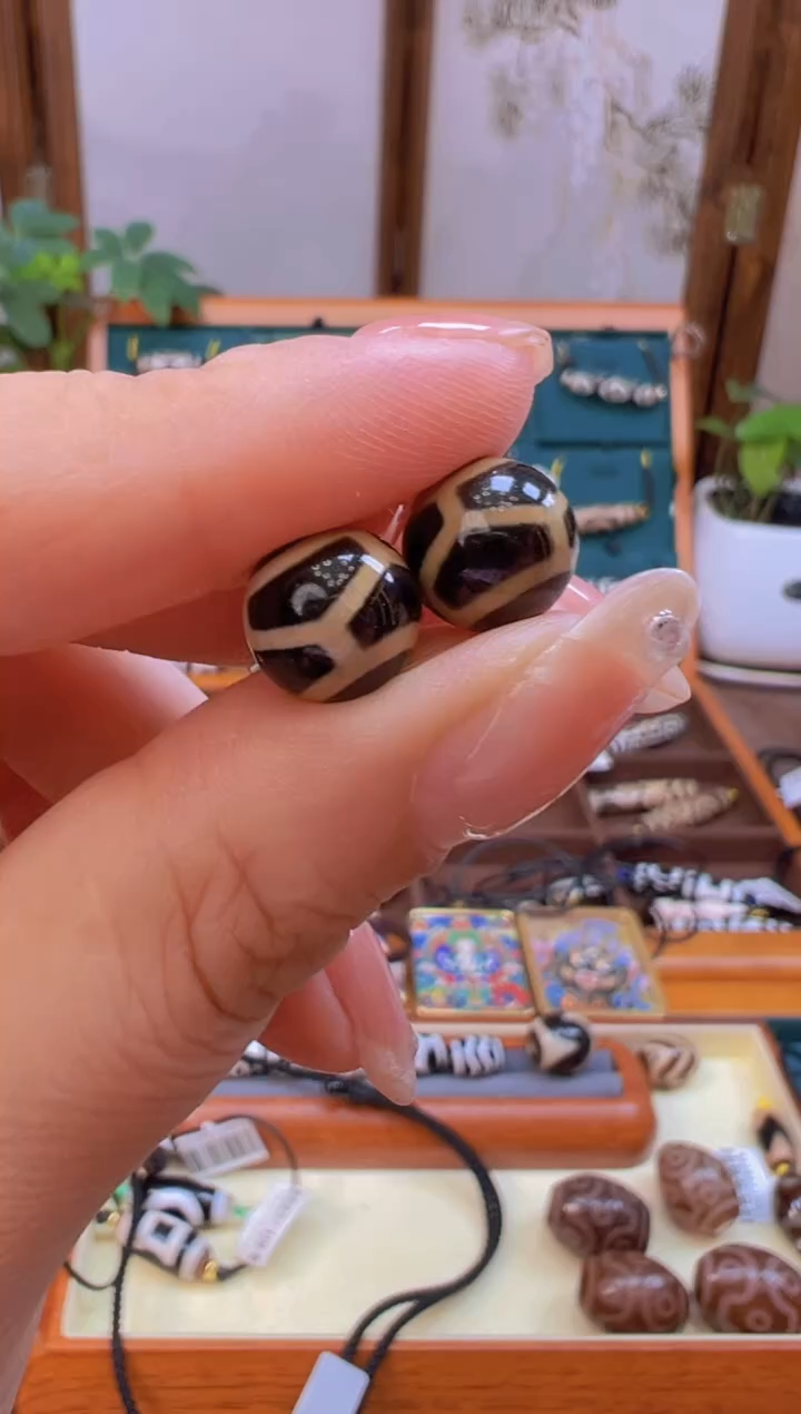 未镶嵌颈饰玛瑙/玉髓8.（微瑕随机发货）