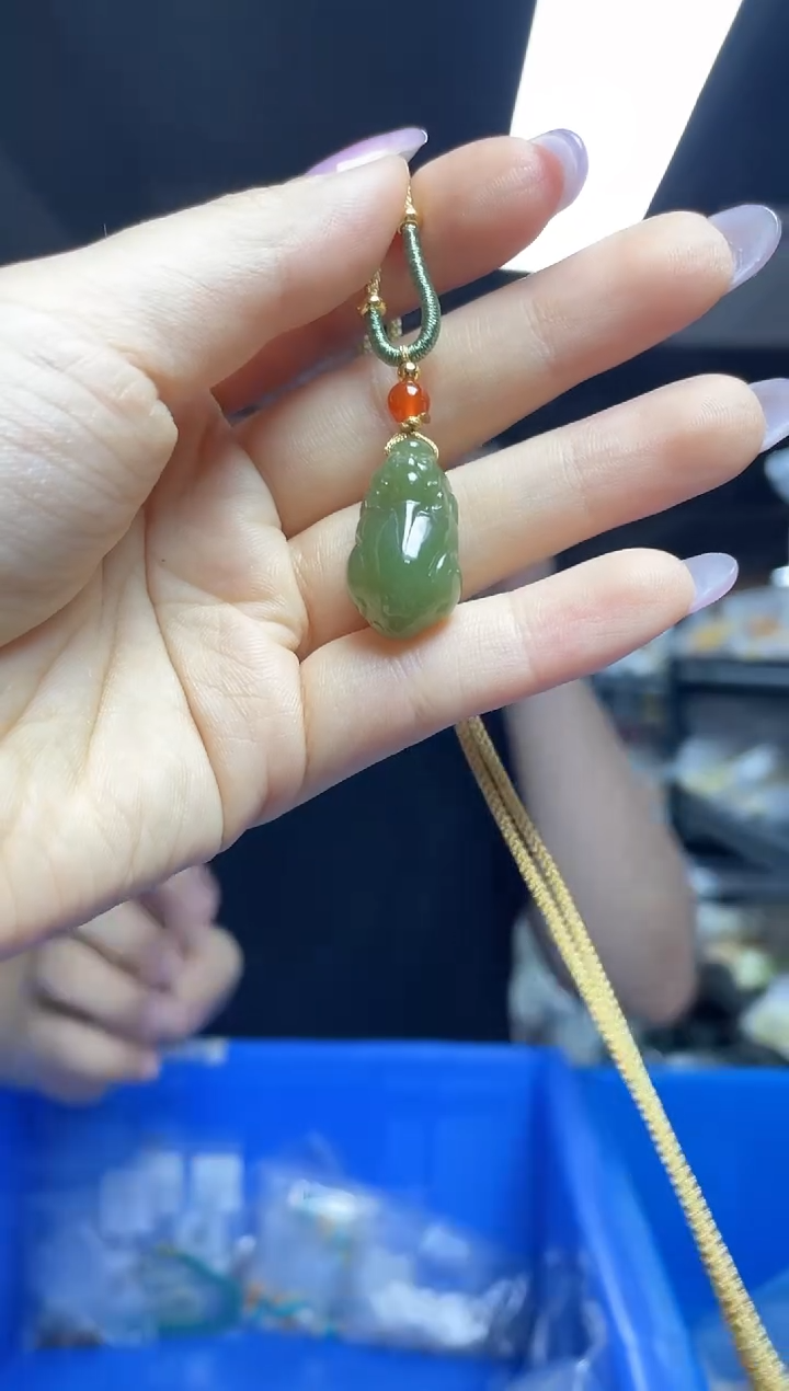 和田玉未镶嵌颈饰（多样性发一件）