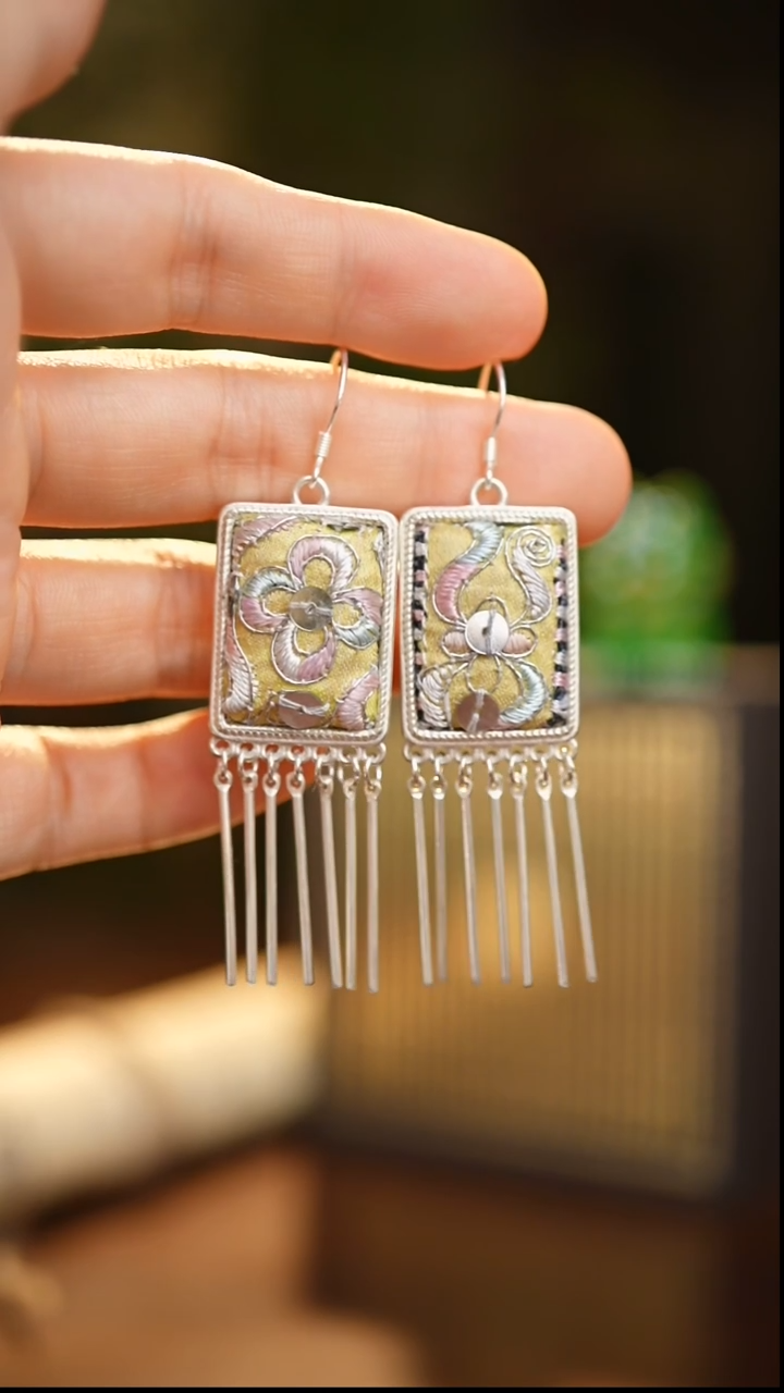 刺绣明***果私人定制苗族手工Q947