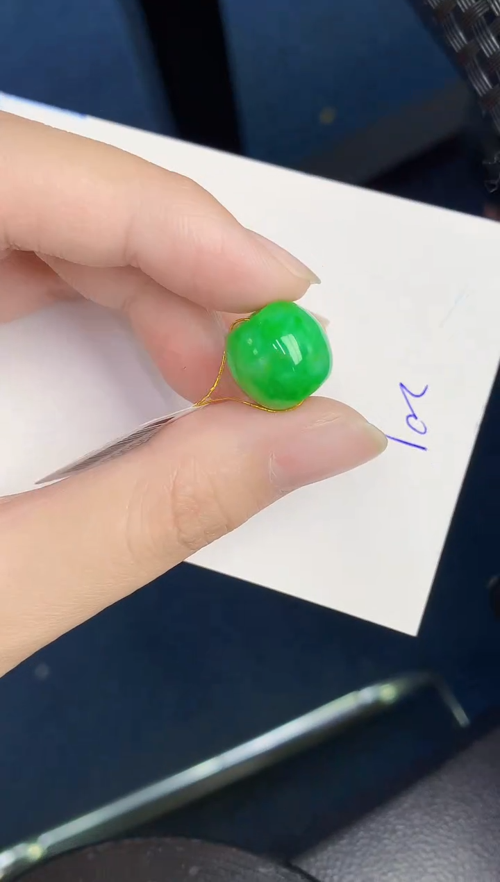 翡翠未镶嵌颈饰000000000