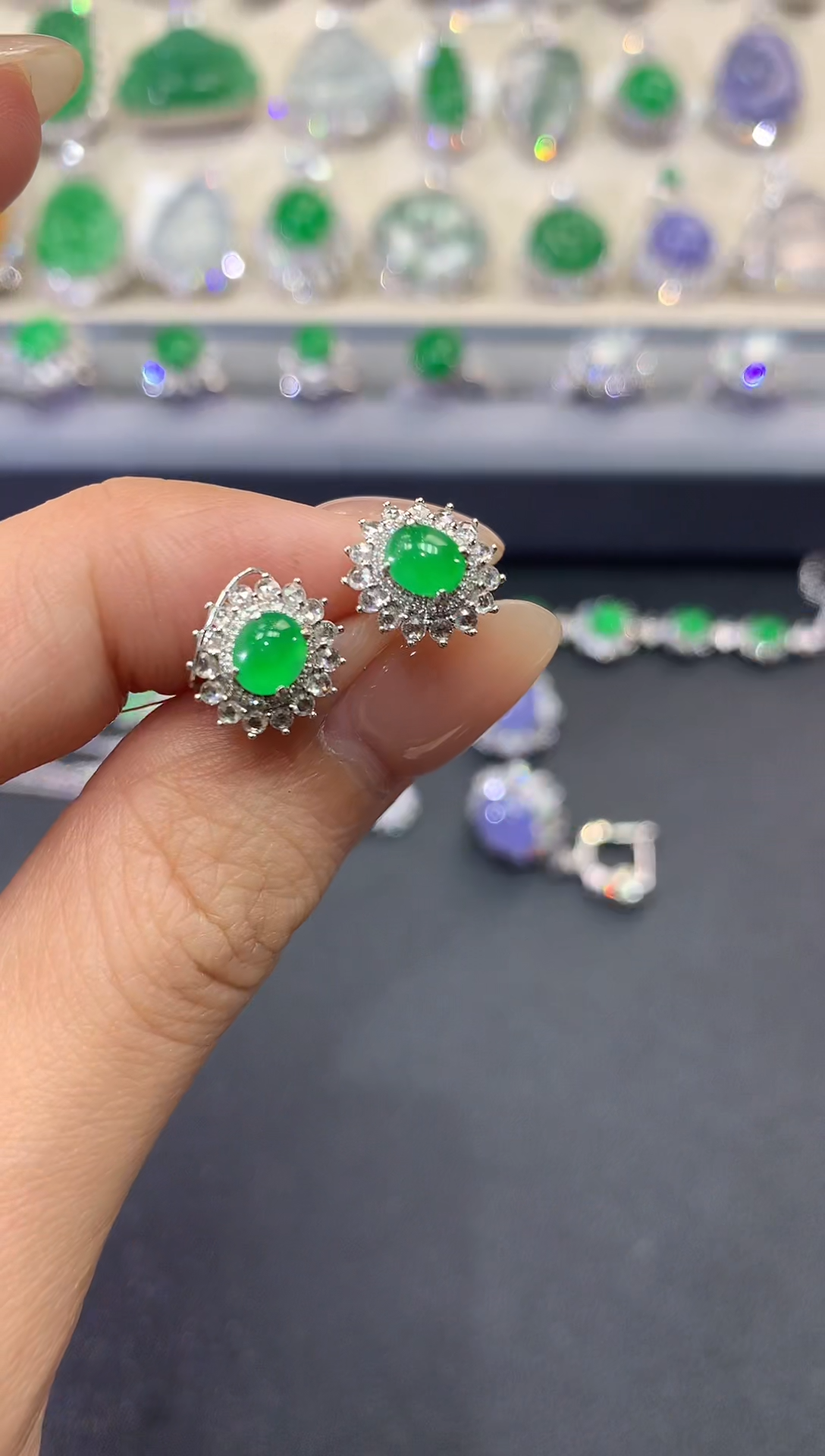 【闪购商品】翡翠耳饰18K金镶嵌a135      