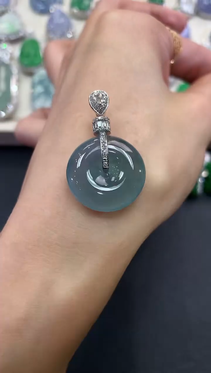 【闪购商品】翡翠吊坠(不含链)18K金镶嵌q123