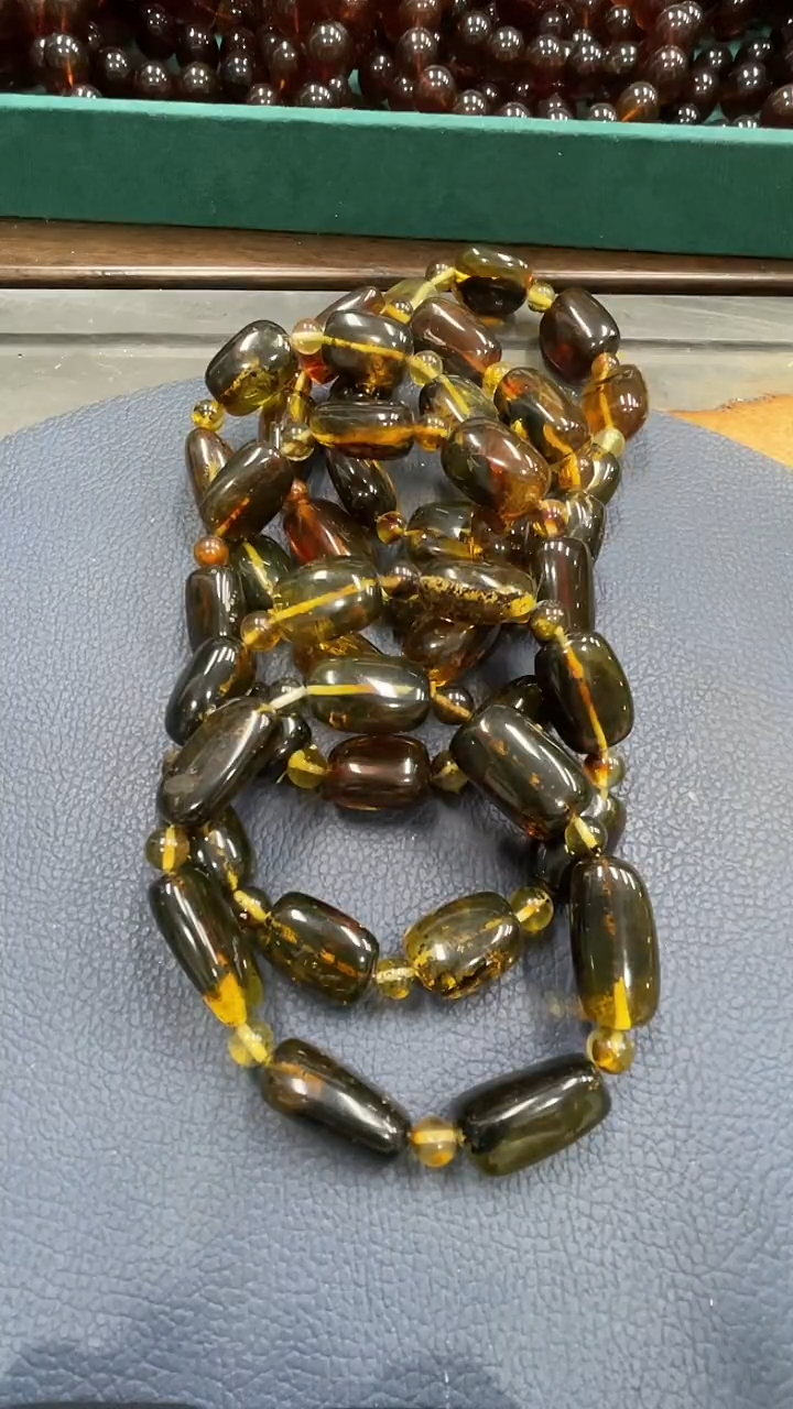 未镶嵌琥珀裸石蓝灵草珀原石手串多样性发其一