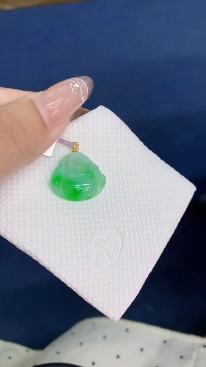 颈饰18K金镶嵌翡翠1