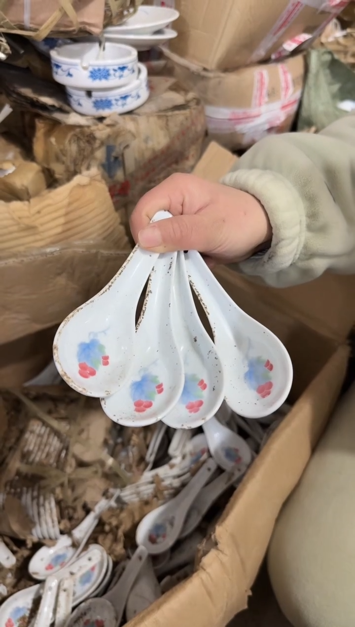 【闪购商品】摆件四只葡萄勺子微瑕介意勿拍