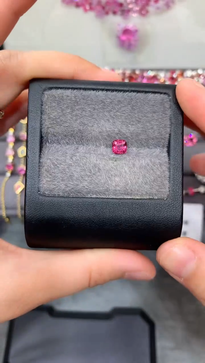 【闪购商品】定制尖晶石裸石未镶嵌枕型 蔷薇色调 0.90ct