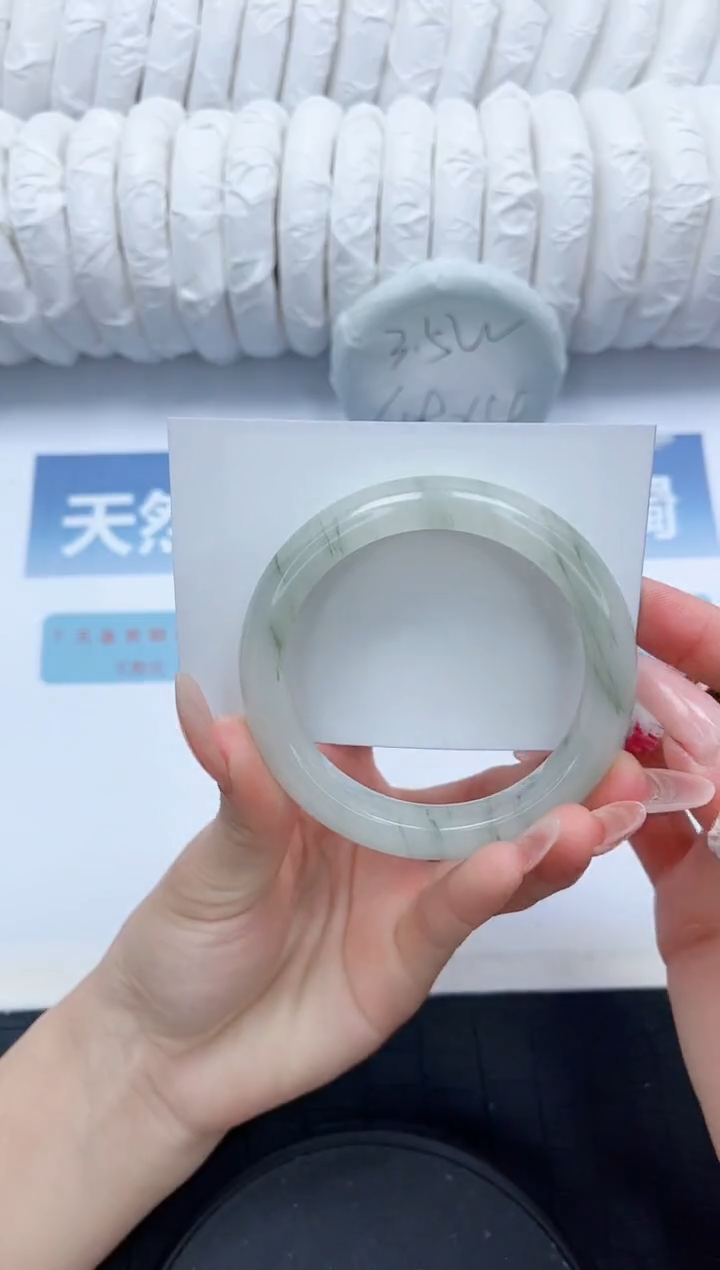 【闪购商品】石英质玉未镶嵌手镯/228-56