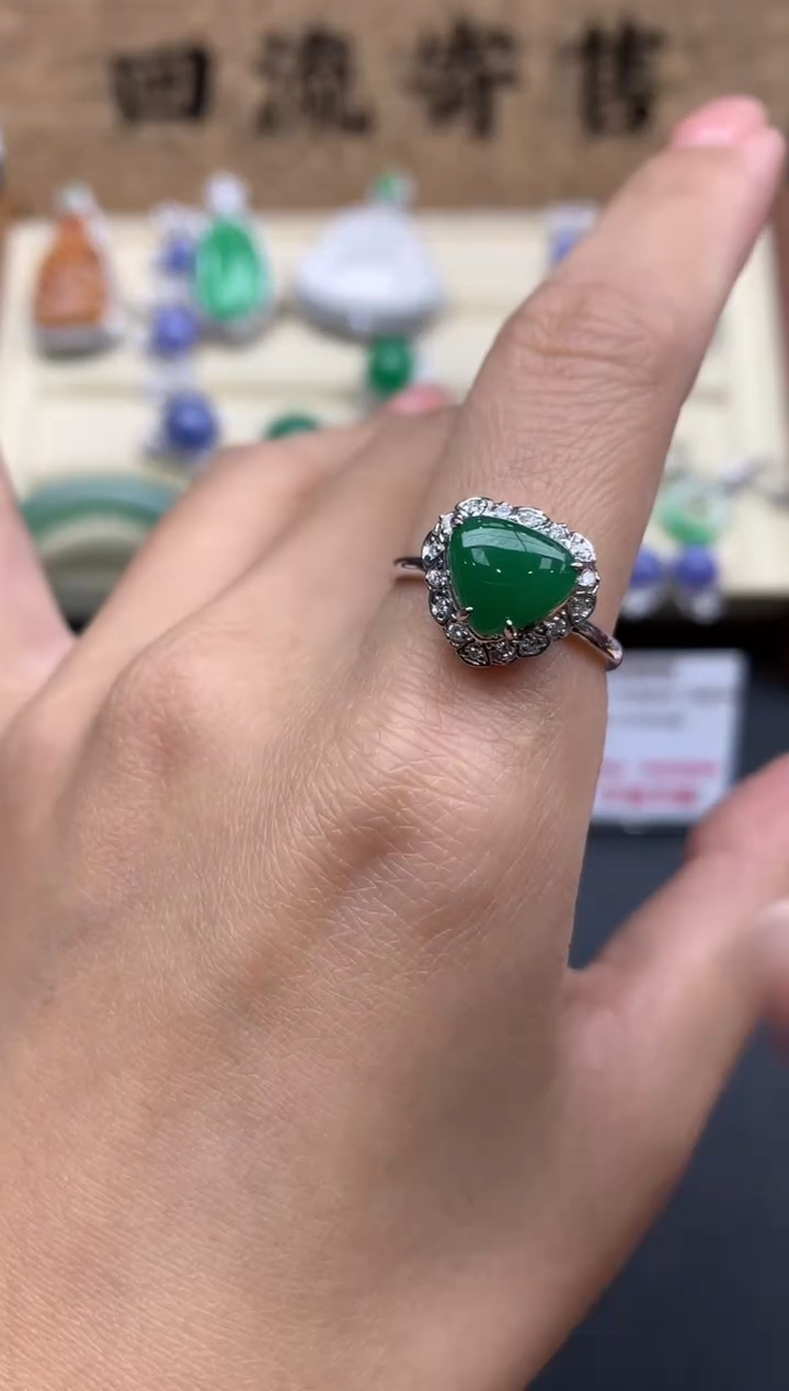 【闪购商品】翡翠戒指18K金镶嵌711-中国好珍宝